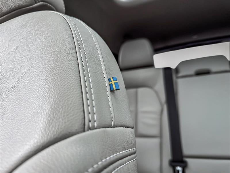 volvo XC40 2023 - 16