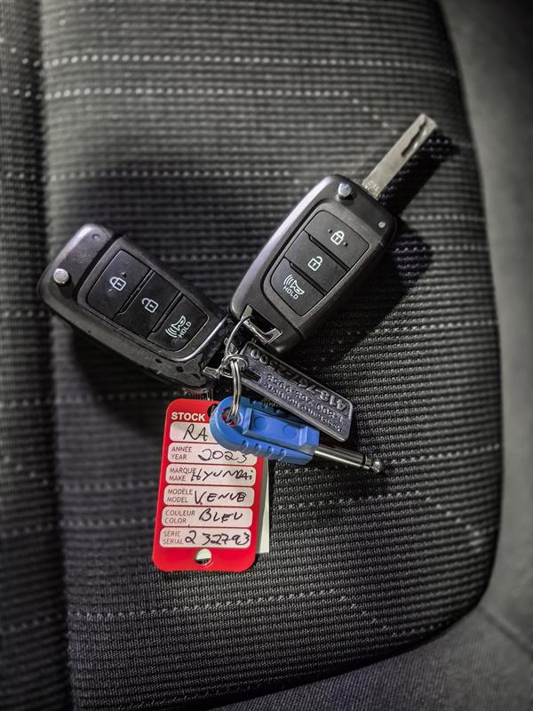 hyundai Venue 2023 - 26