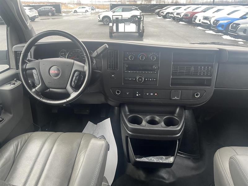 gmc Savana 2023 - 13