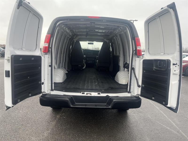 gmc Savana 2023 - 14