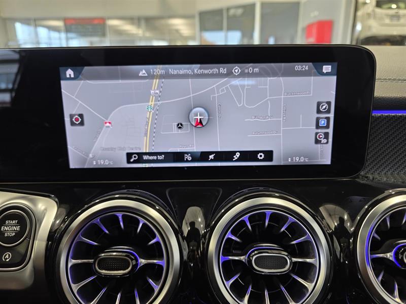 mercedes-benz GLB 35 AMG 2022 - 32