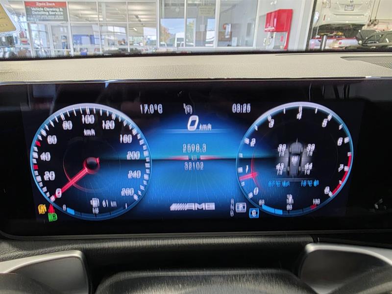 mercedes-benz GLB 35 AMG 2022 - 33