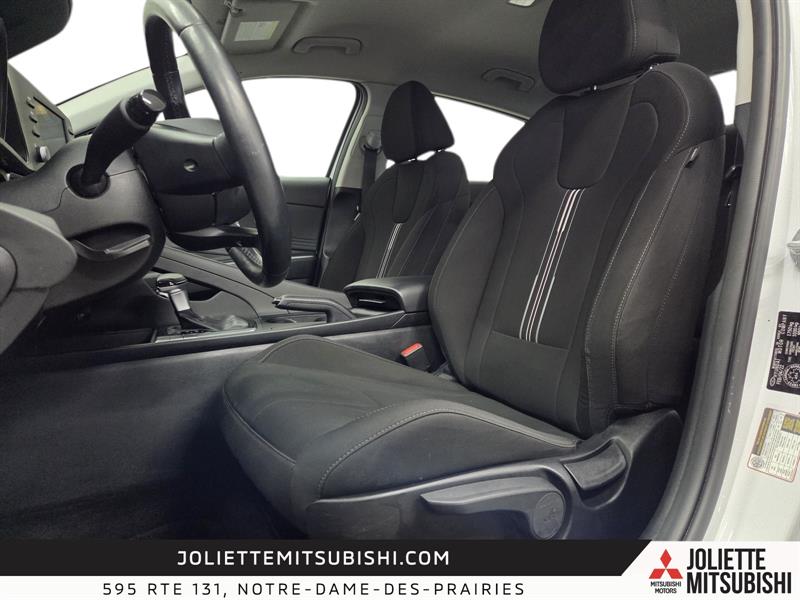 hyundai Elantra 2022 - 25