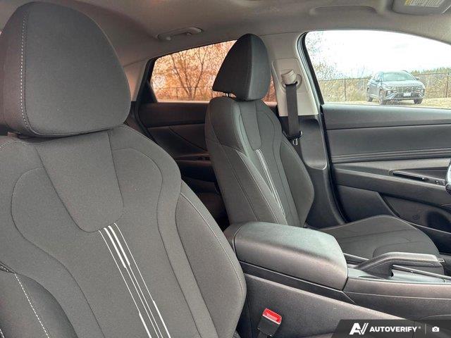 hyundai Elantra 2023 - 25