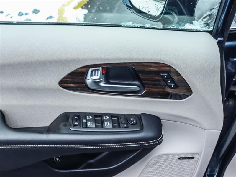 chrysler Pacifica Hybrid 2022 - 9