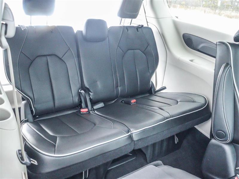 chrysler Pacifica Hybrid 2022 - 19