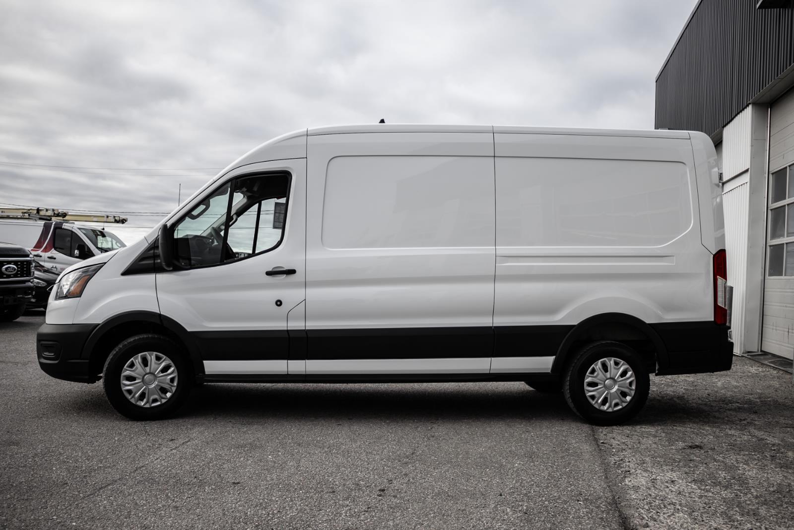 ford Transit Cargo Van 2023 - 3