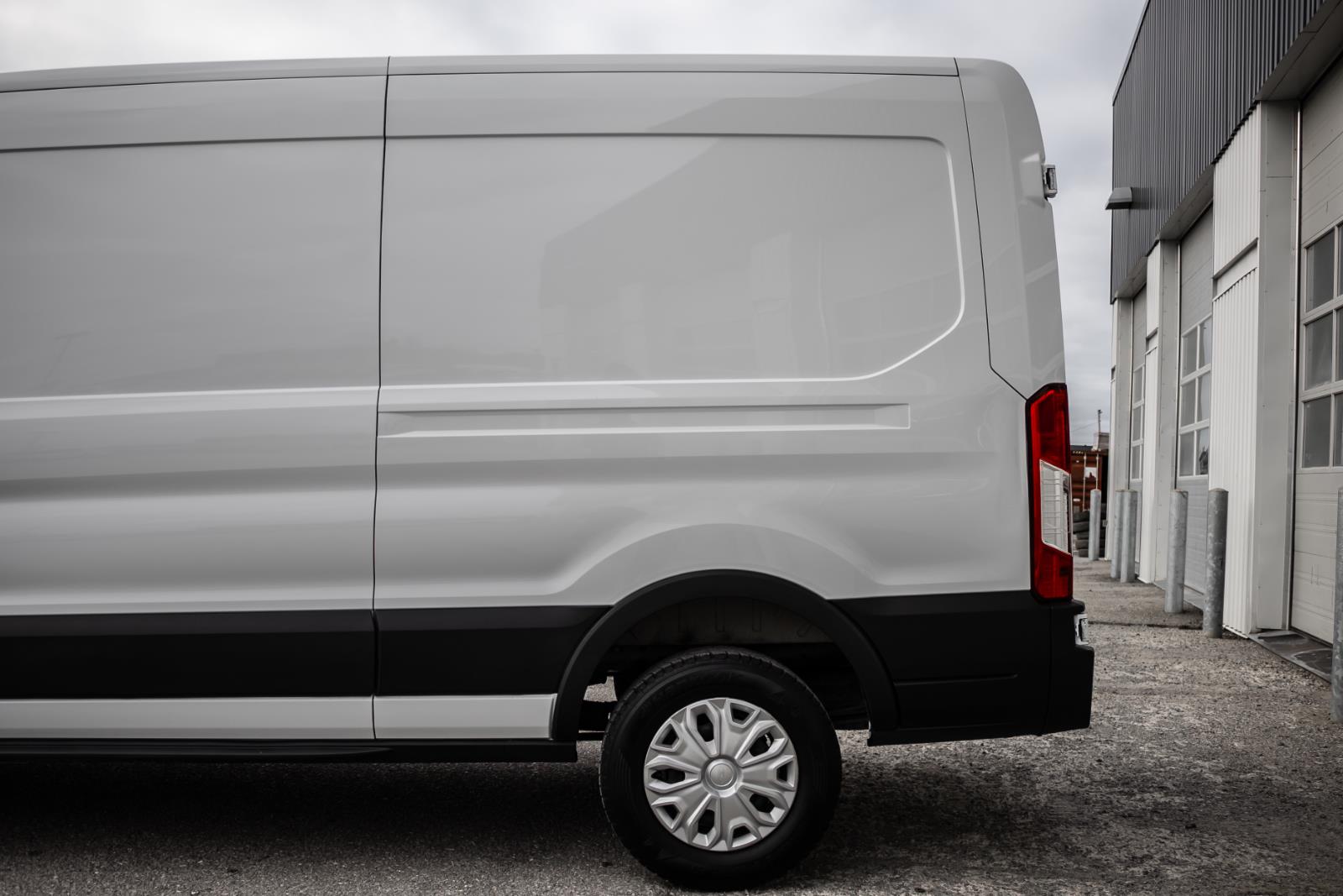 ford Transit Cargo Van 2023 - 4