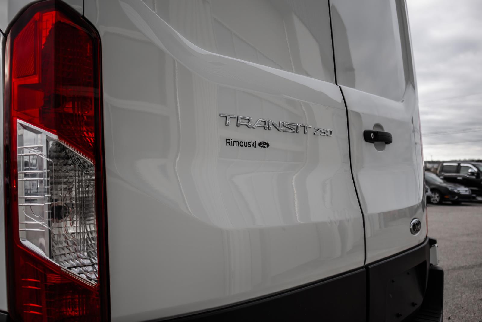 ford Transit Cargo Van 2023 - 5