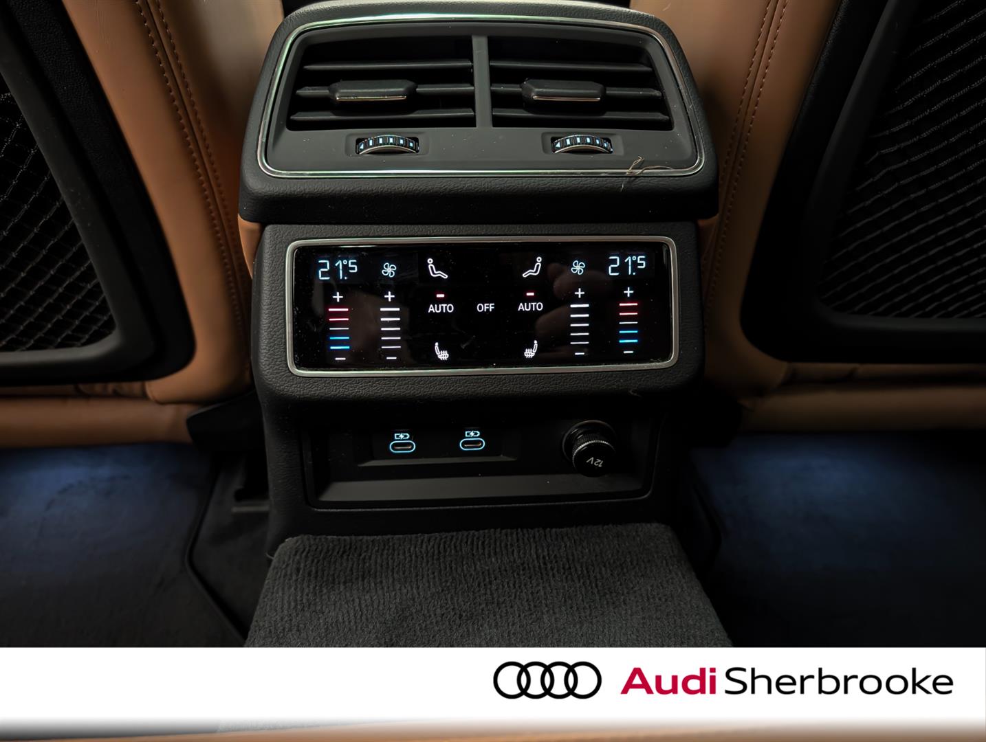 audi RS 6 Avant 2023 - 12