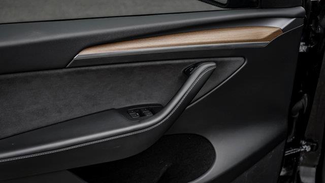 tesla Model Y 2022 - 8