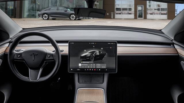 tesla Model Y 2022 - 11