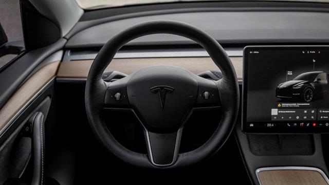 tesla Model Y 2022 - 13