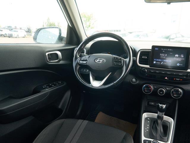 hyundai Venue 2022 - 23