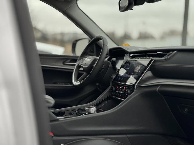 jeep Grand Cherokee 2023 - 13