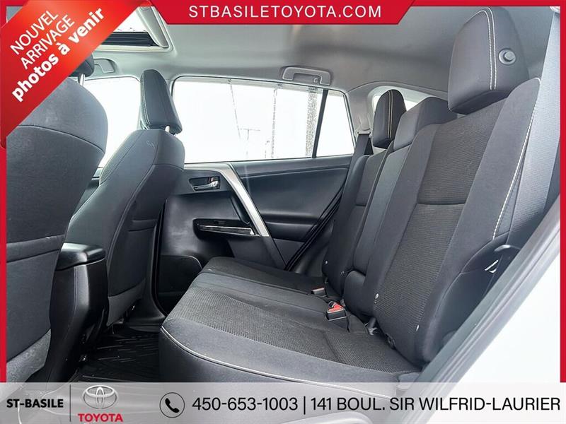 toyota RAV4 2018 - 10