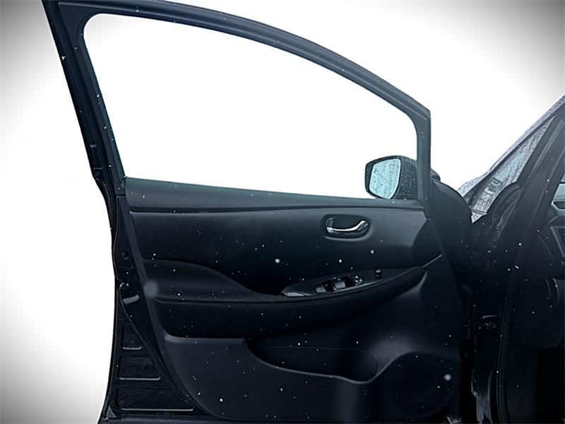 nissan LEAF 2023 - 13