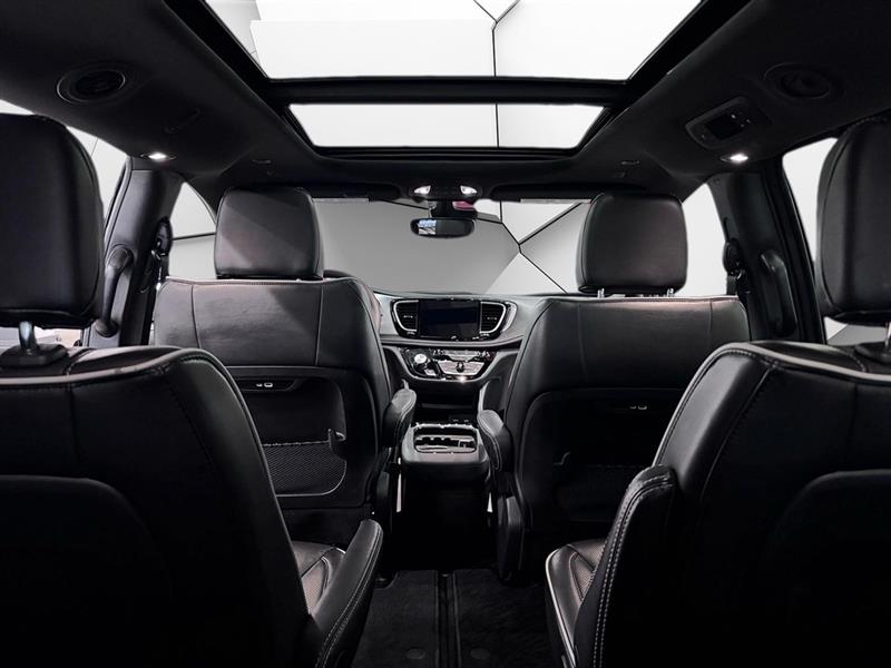 chrysler Pacifica 2025 - 11