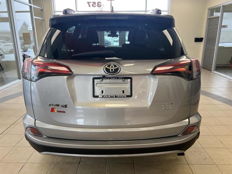 toyota RAV4 2018 - 8