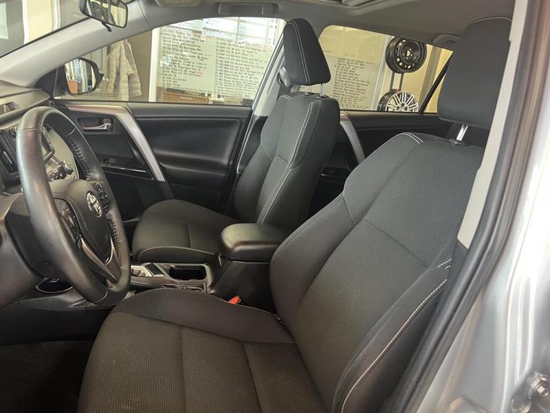 toyota RAV4 2018 - 24