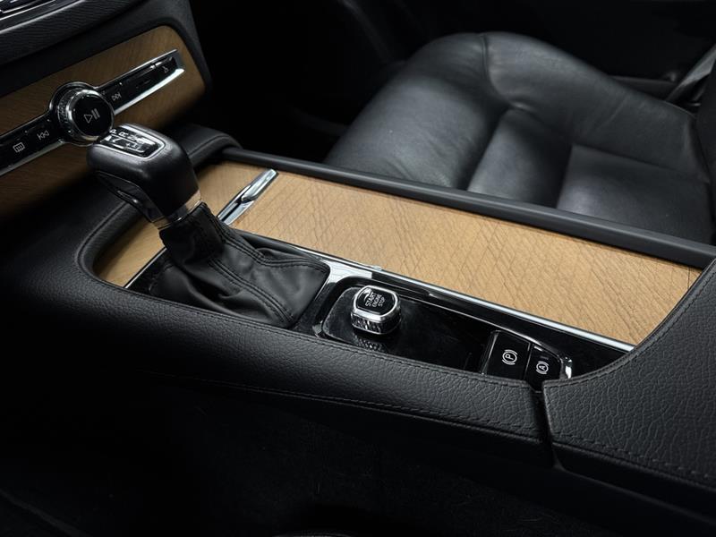 volvo XC90 2022 - 30