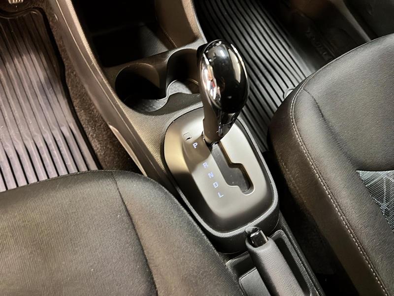 chevrolet Spark 2022 - 13