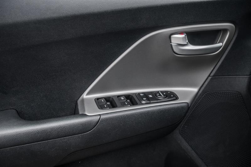 kia Niro 2017 - 12