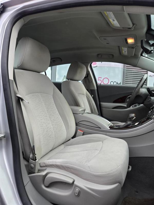 buick LaCrosse 2010 - 10