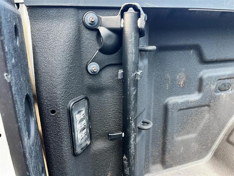 chevrolet Silverado 1500 2021 - 38