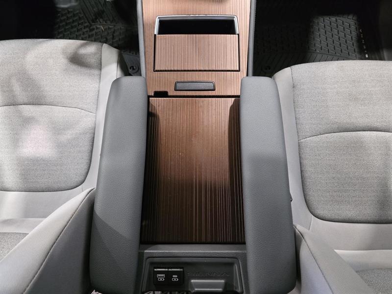 toyota Sienna Hybrid 2024 - 19