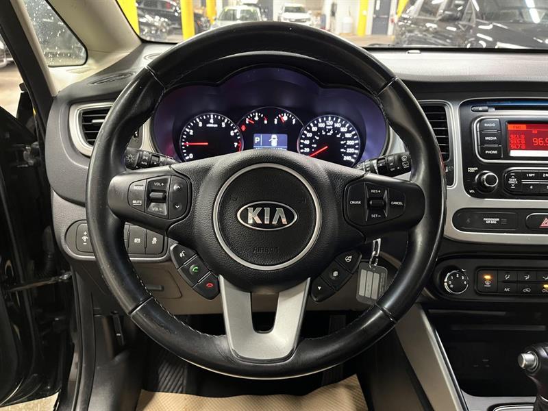 kia Rondo 2017 - 11
