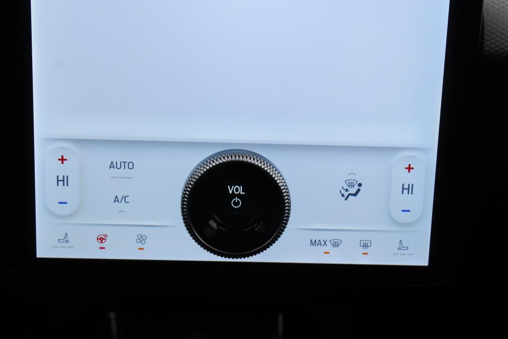 ford Mustang Mach-E 2022 - 24