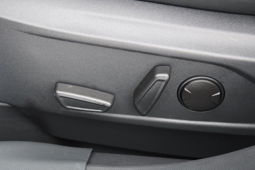 ford Mustang Mach-E 2022 - 28