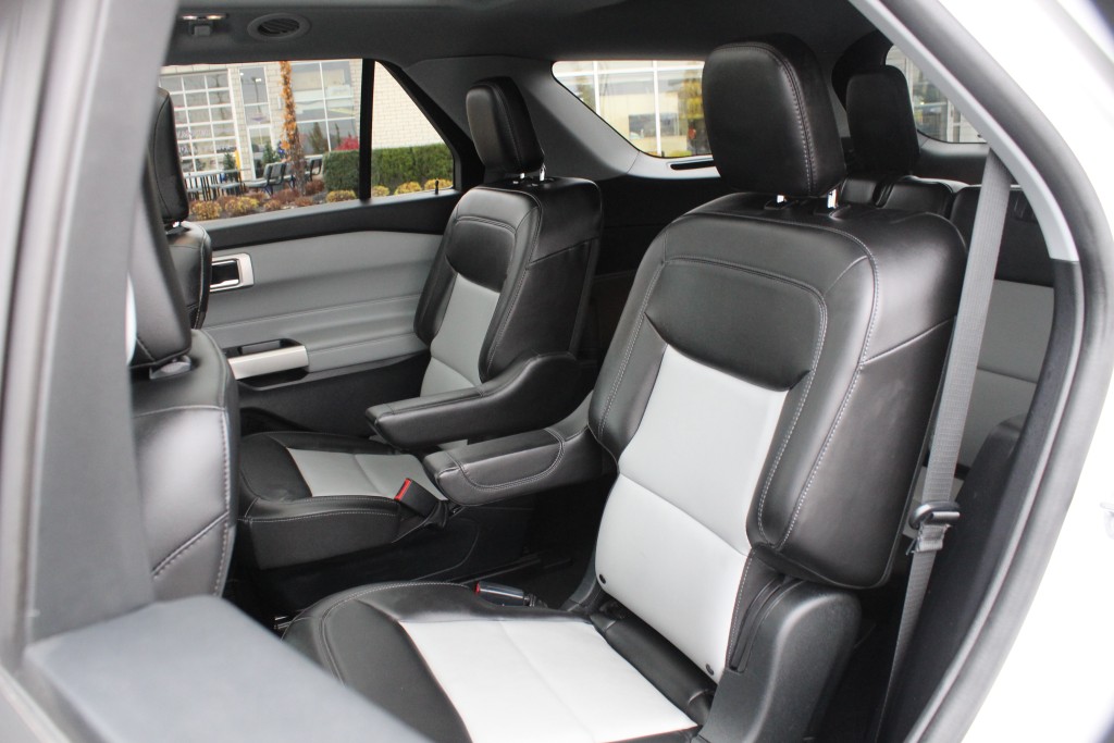 ford Explorer 2022 - 16