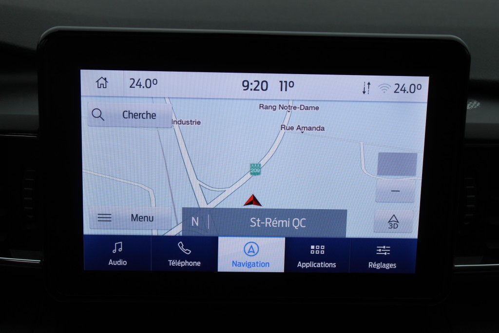 ford Explorer 2022 - 25