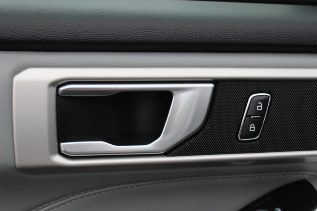 ford Explorer 2022 - 30