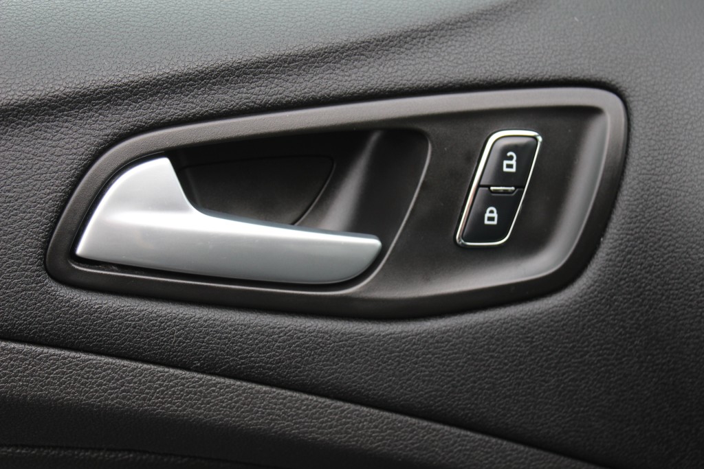 ford Escape 2016 - 22