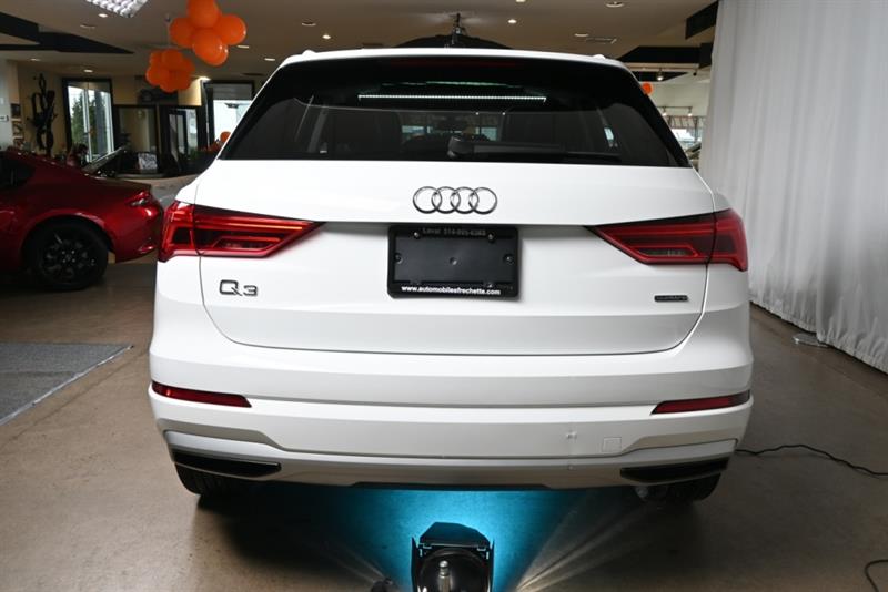 audi Q3 2022 - 13
