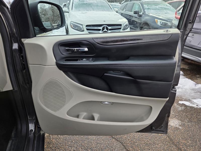 dodge Grand Caravan 2016 - 23