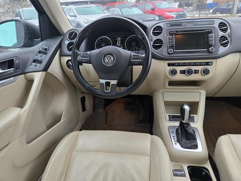 2013 Volkswagen Tiguan - Image 14