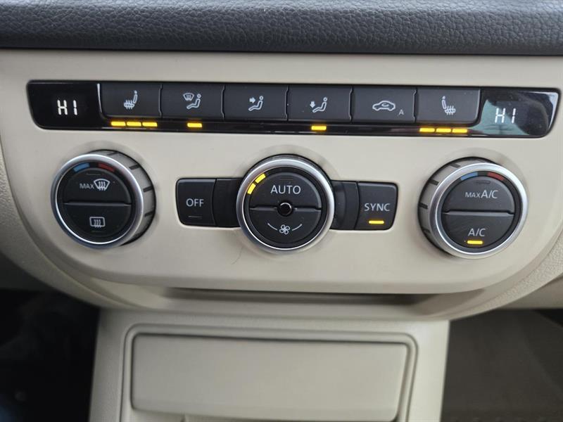 2013 Volkswagen Tiguan - Image 22