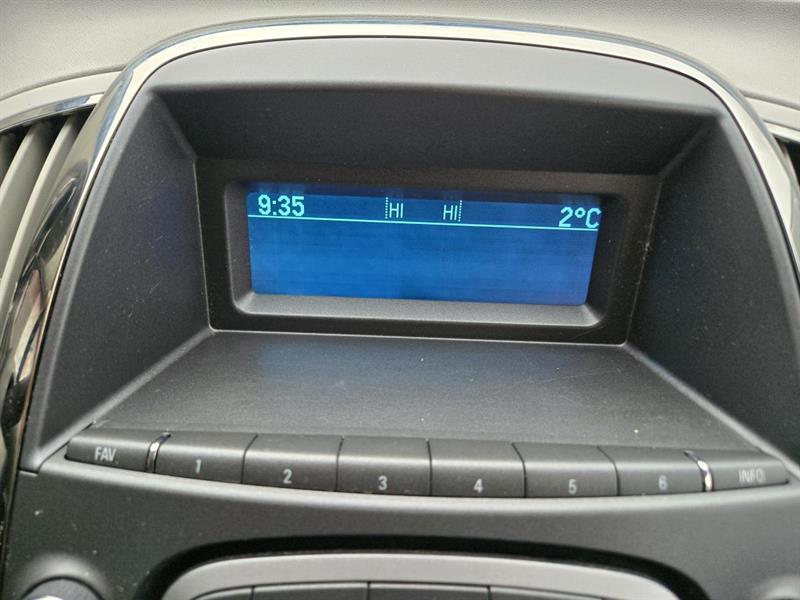 buick LaCrosse 2010 - 21