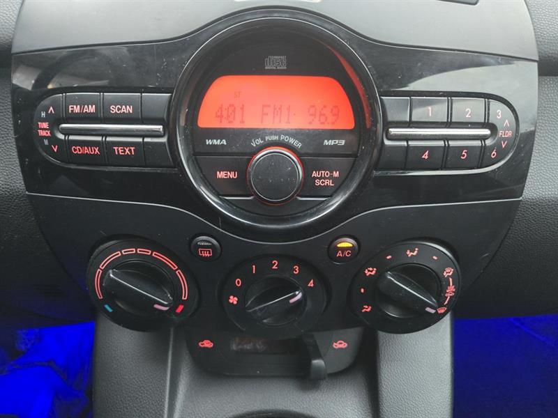 mazda Mazda2 2011 - 17