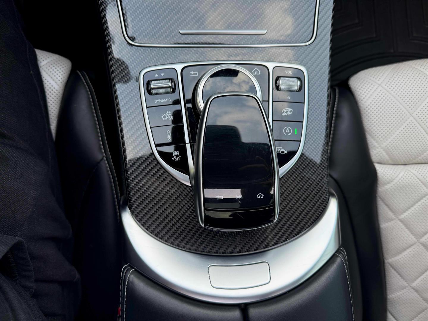 mercedes-benz C-Class 2020 - 20