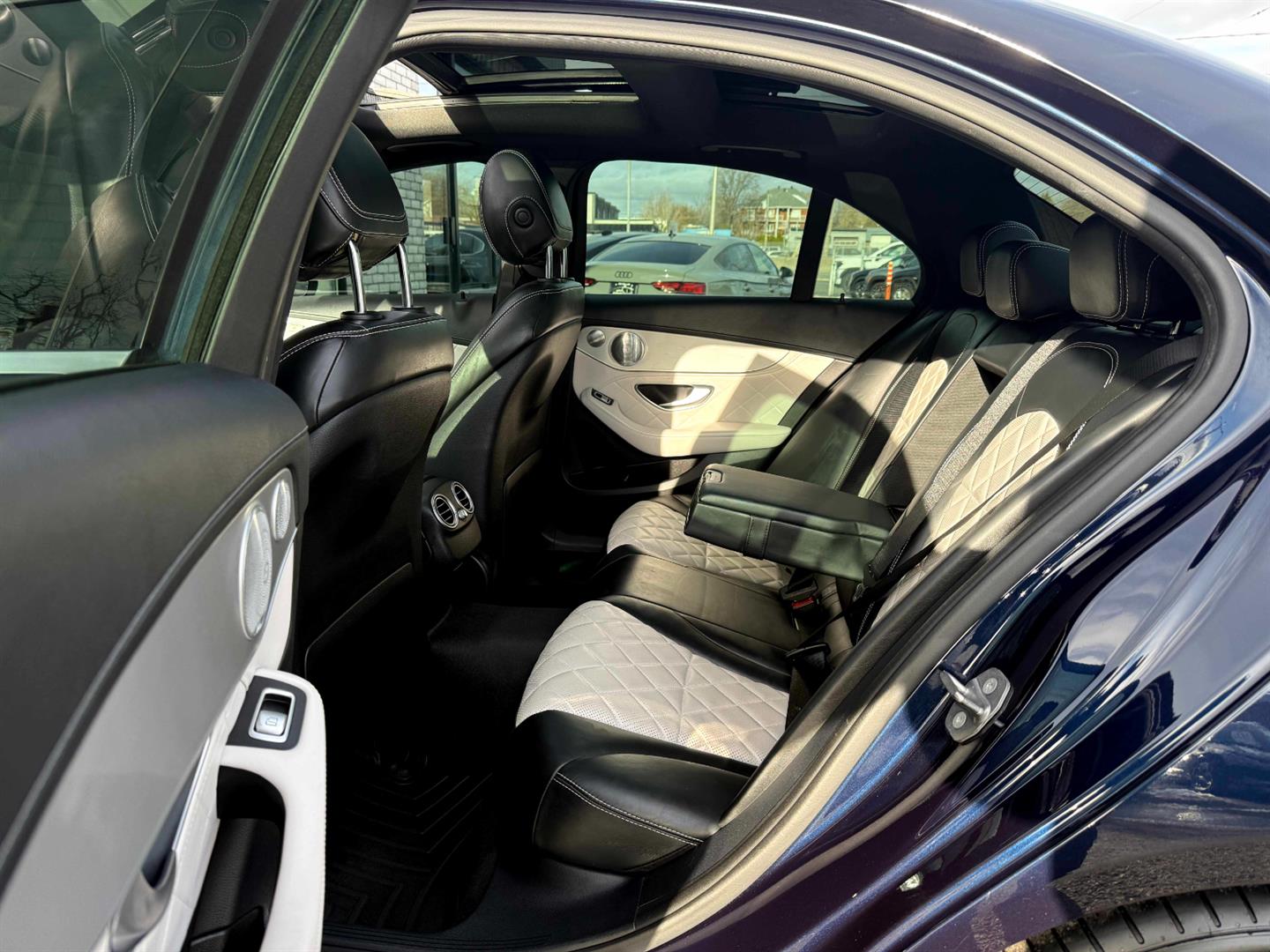 mercedes-benz C-Class 2020 - 30