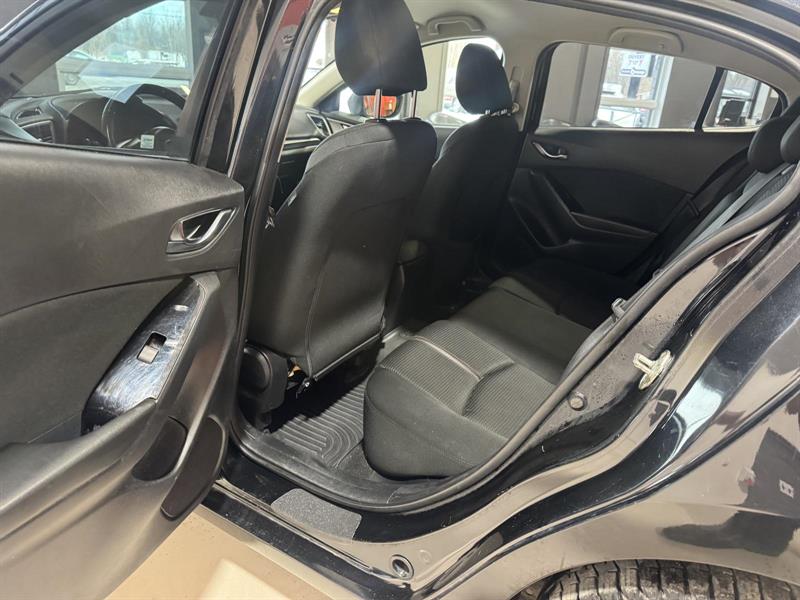 mazda Mazda3 2017 - 13