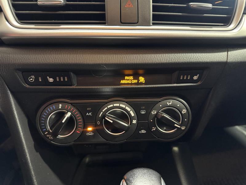 mazda Mazda3 2017 - 25