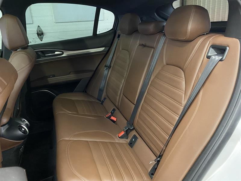 alfa romeo Stelvio 2020 - 19