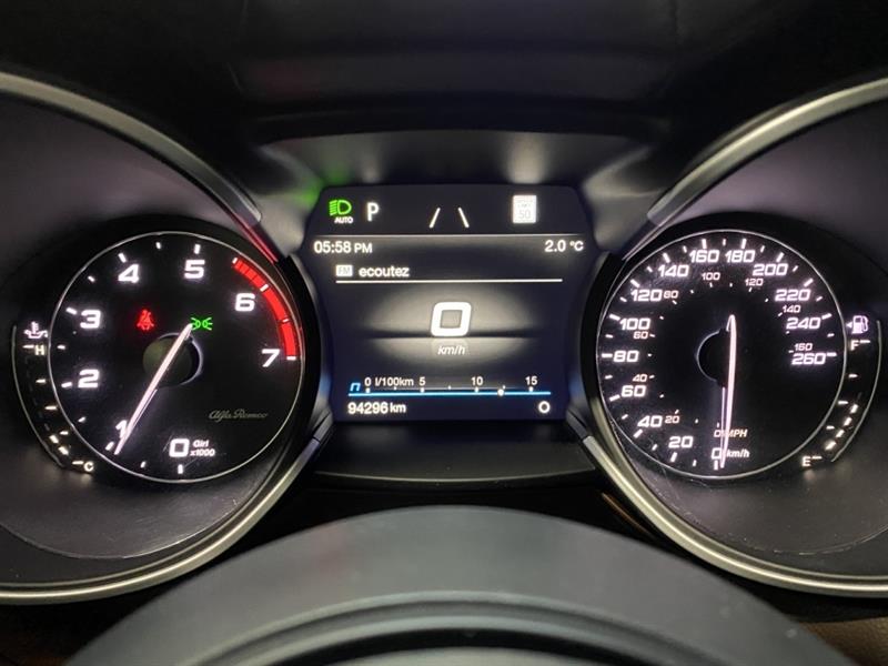 alfa romeo Stelvio 2020 - 24