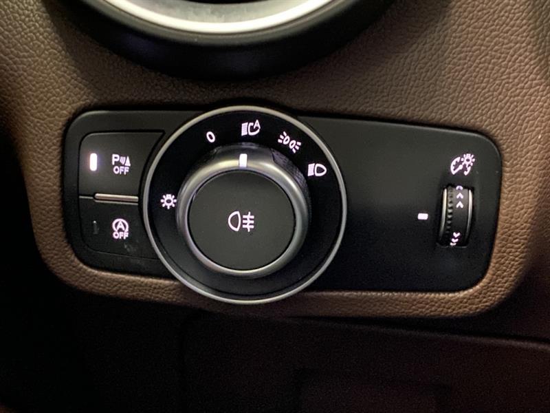 alfa romeo Stelvio 2020 - 31